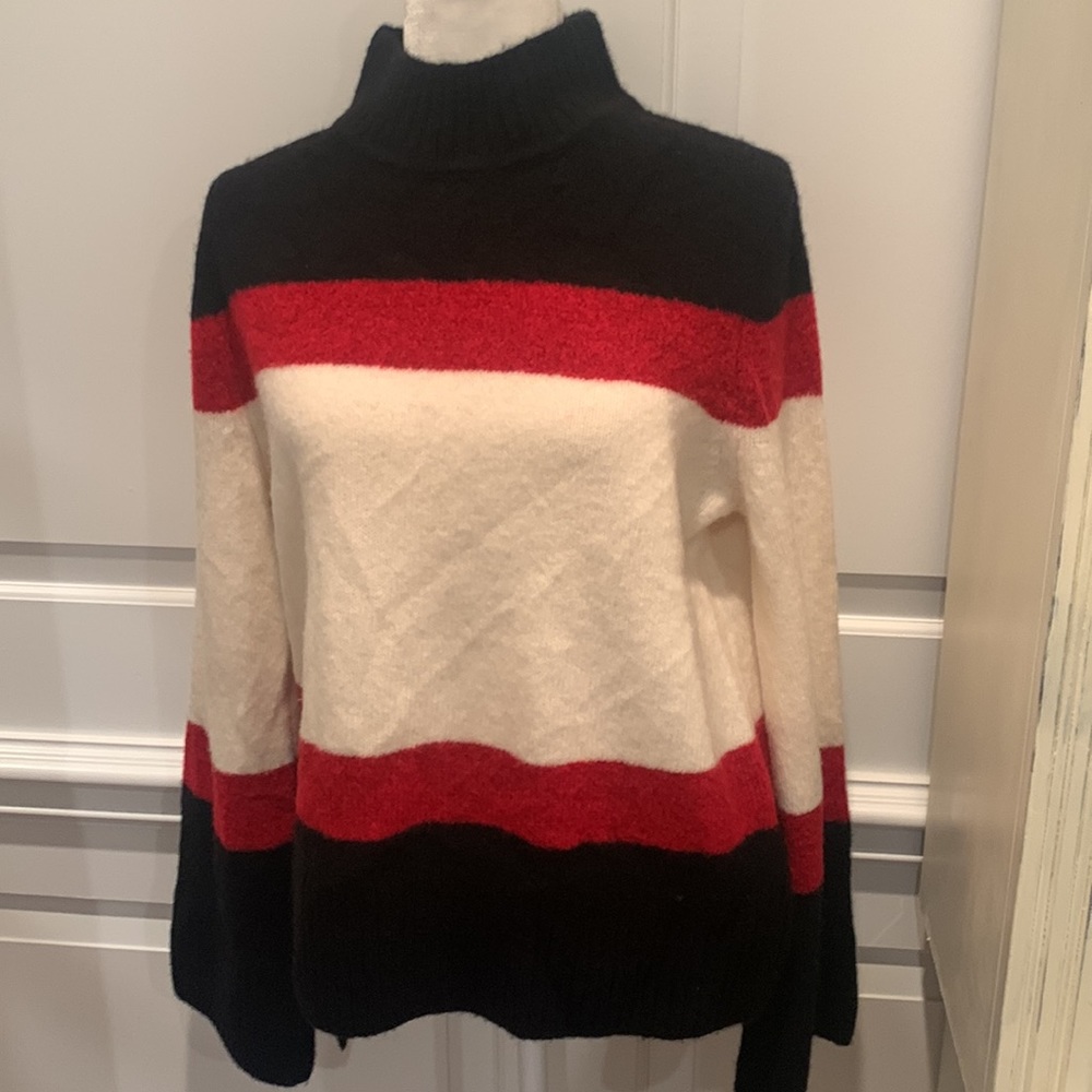NWT Banana Republic Sweater - Picture 4 of 14